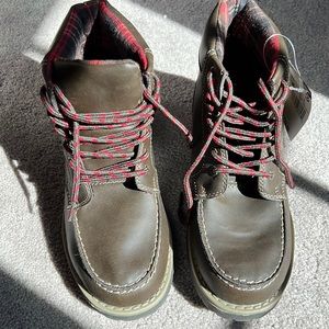 Route 66 brown boots- Youth size 3-NWT